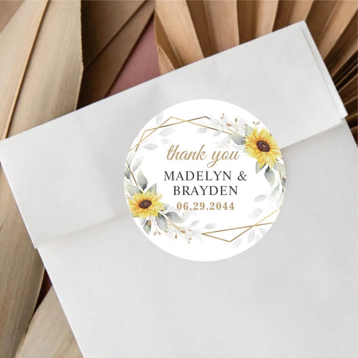 Customized Stickers for Weddin - огляд і ціна Wedding Supply In Bulk