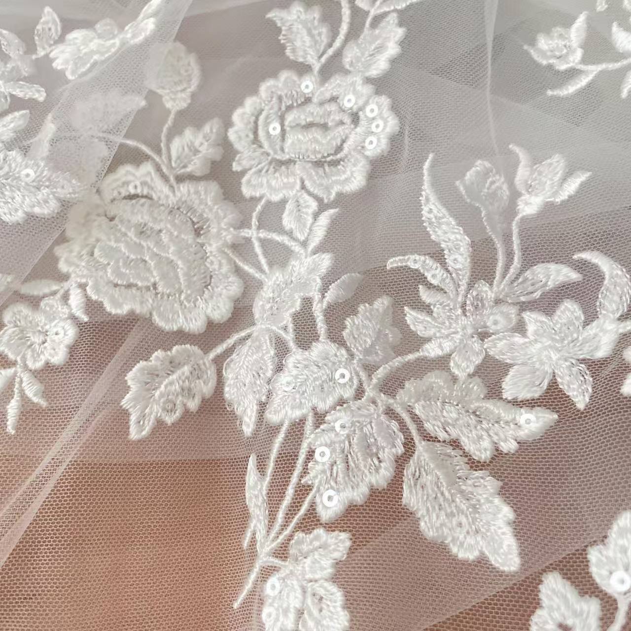 French Embroidered Lace Fabric - огляд і ціна Wedding Dress Supply