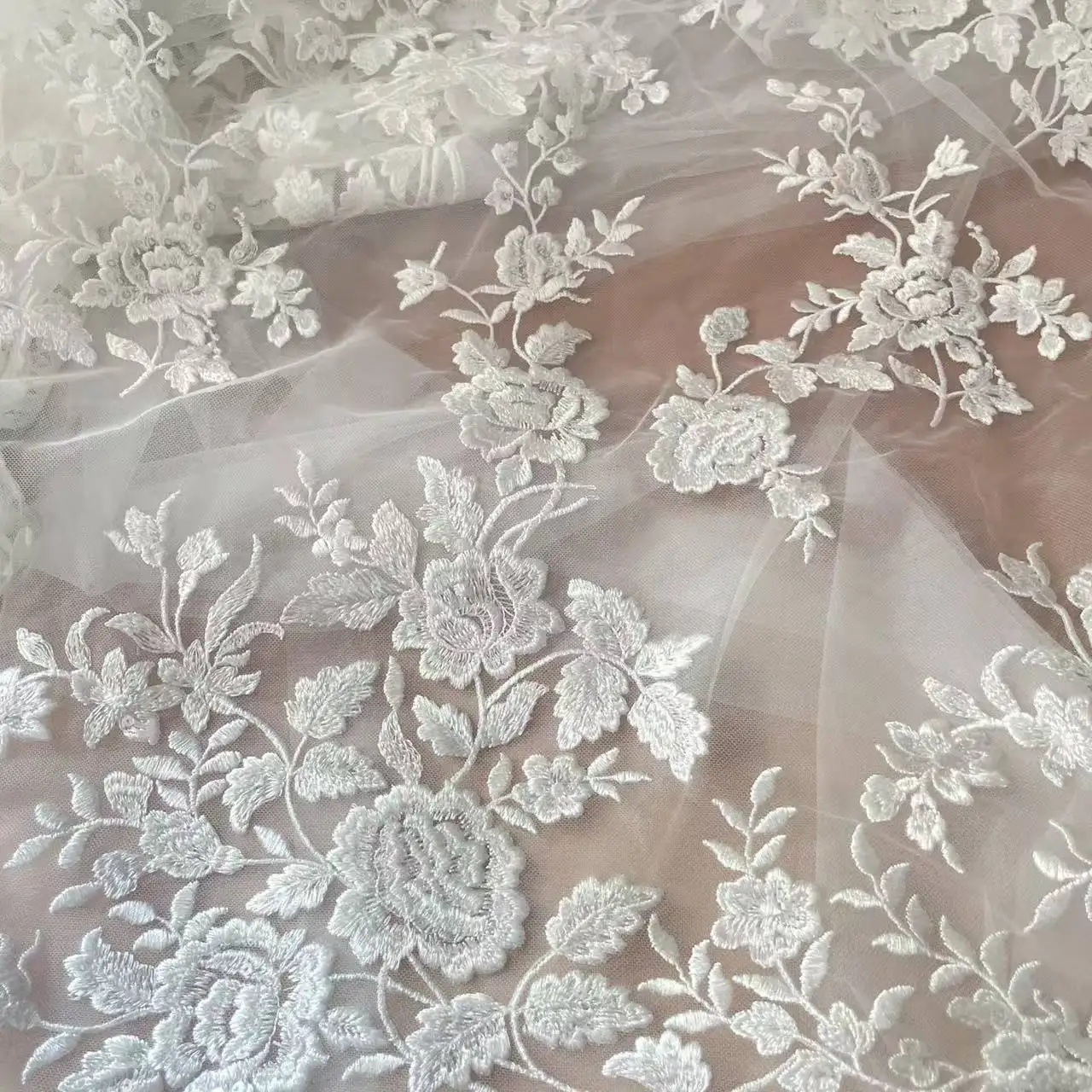 French Embroidered Lace Fabric - огляд і ціна Wedding Dress Supply